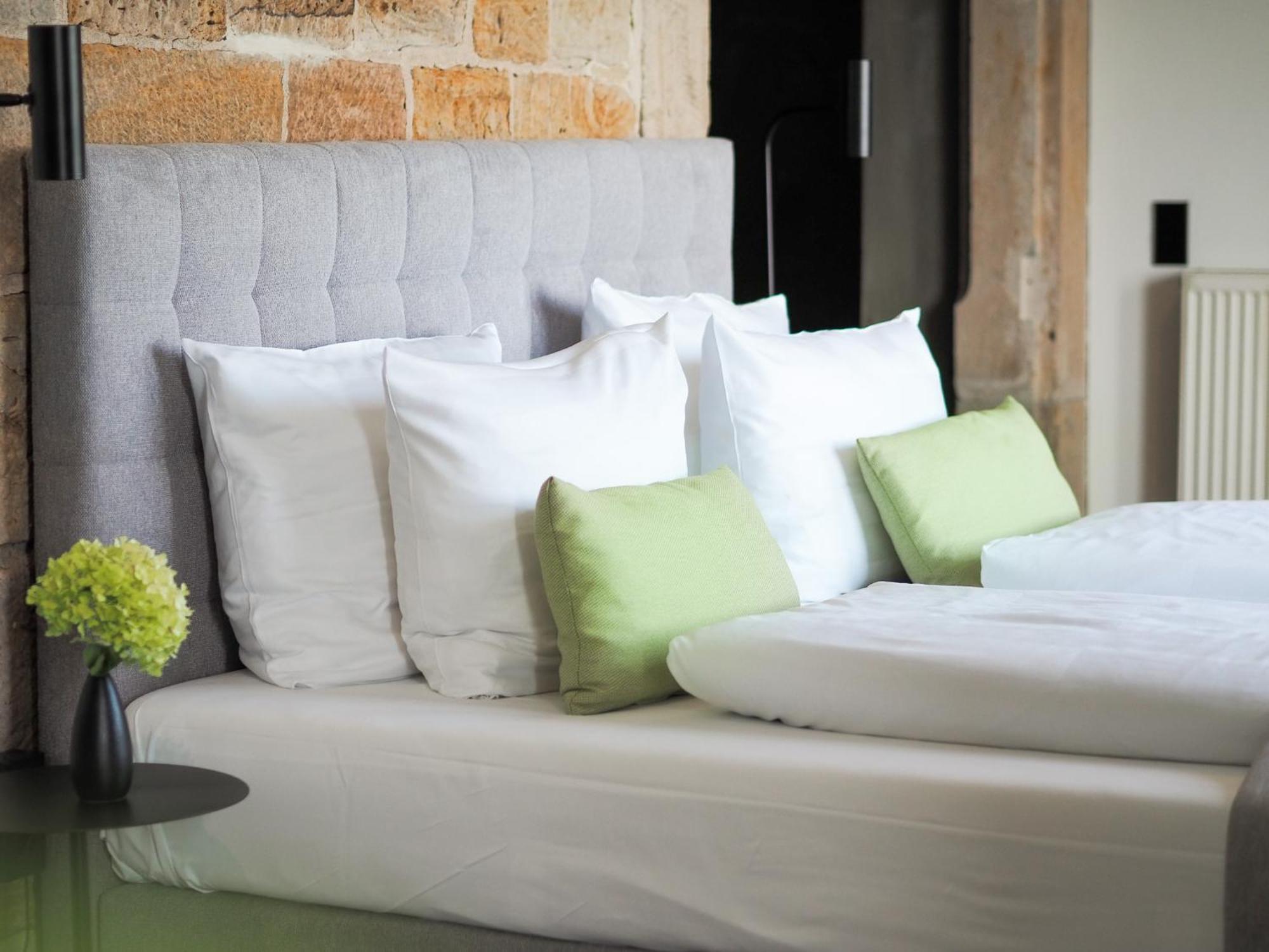 Hotel Leinsweiler Hof Екстериор снимка